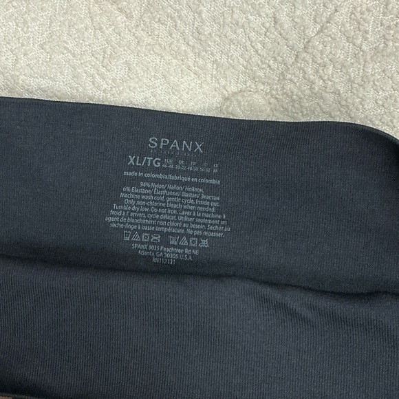 SPANX Black Camo High-Rise Leggings - Picture 2 of 2